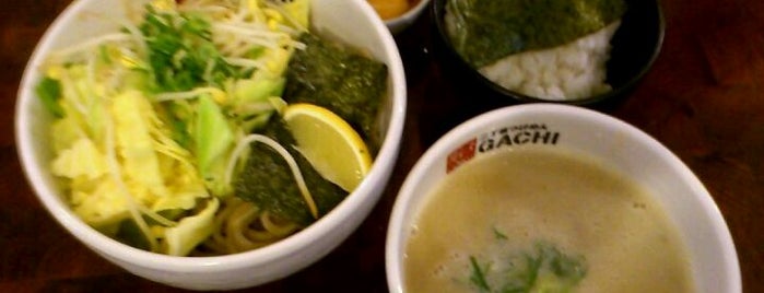 2-chome Tsukemen Gachi is one of 新宿御苑前のラーメン.