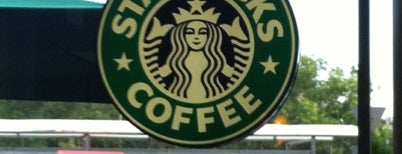 Starbucks is one of Yiğit Usluさんの保存済みスポット.