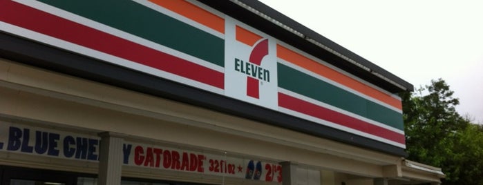 7-Eleven is one of Lieux qui ont plu à Wendy.