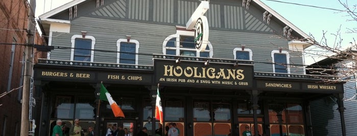 Hooligan's Pub is one of Put-in-Bay Spots.