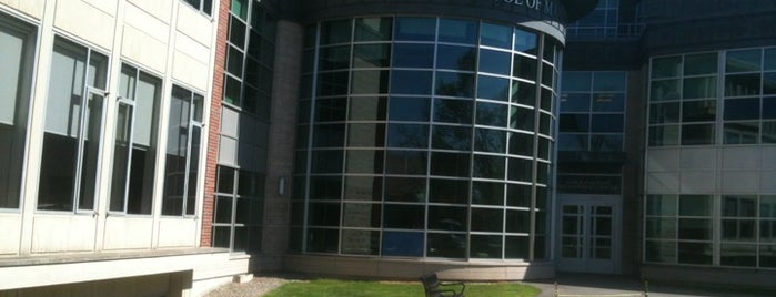 Isenberg School of Management, UMass Amherst is one of สถานที่ที่ Rich ถูกใจ.