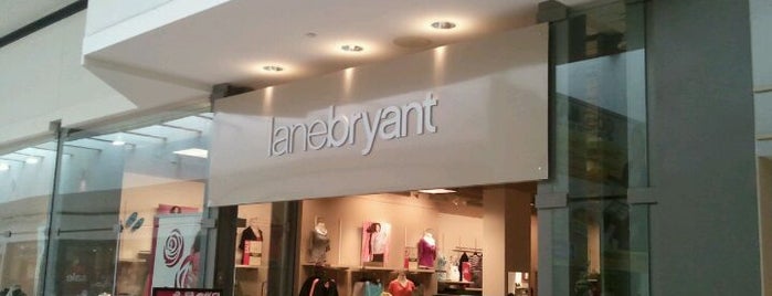 Lane Bryant is one of Orte, die Lori gefallen.