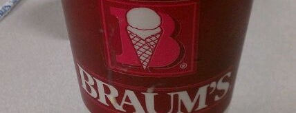 Braum's Ice Cream & Dairy Stores is one of Tempat yang Disukai Joanna.