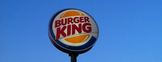 Burger King is one of สถานที่ที่ Chester ถูกใจ.