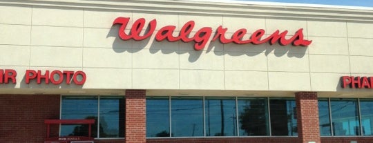 Walgreens is one of Trey'in Beğendiği Mekanlar.