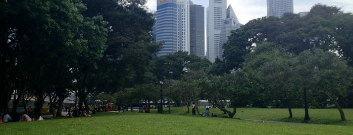 Esplanade Park is one of Singapore Civic District Trail.