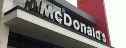 McDonald's & McCafé is one of Vee : понравившиеся места.
