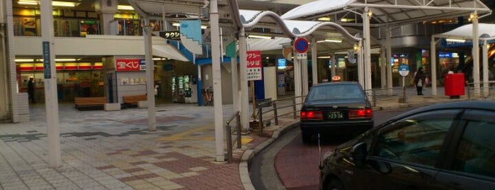 Kita-senri Station (HK95) is one of 712815.