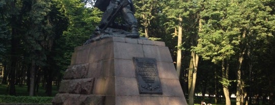памятник Марату Казею is one of สถานที่ที่ Stanisław ถูกใจ.