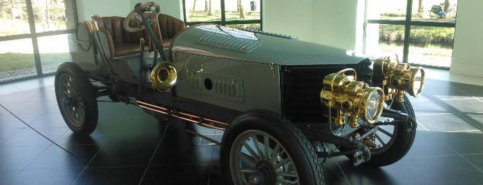 Louwman Museum - Nationaal Automobiel Museum is one of Places to visit at least once.