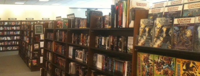 Barnes & Noble is one of Posti che sono piaciuti a Ray L..