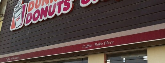 Dunkin' Donuts is one of Orte, die yazeed gefallen.