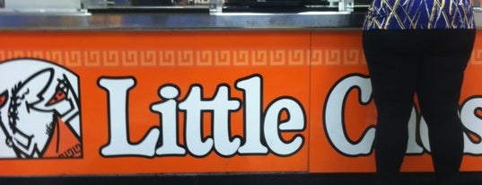 Little Caesars Pizza is one of Lugares favoritos de Shyloh.