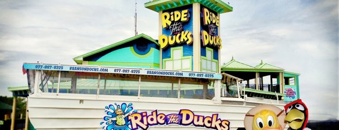 Ride The Ducks Table Rock Lake Adventure is one of Tempat yang Disukai Neil.