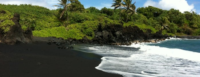Black Sand Beach is one of Must-do place on Maui.