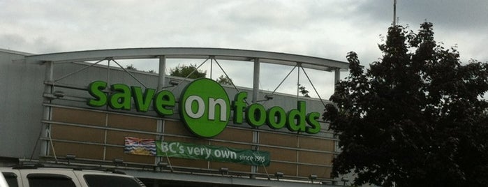 Save-On-Foods is one of Orte, die Moe gefallen.