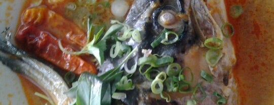 Gulai Kepala Ikan Pak Untung is one of Semarang Culinary.
