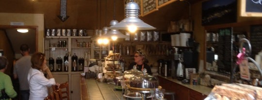 Clint's Bakery is one of Lugares favoritos de Hayley.