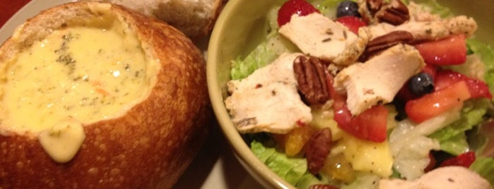 Panera Bread is one of Daronさんのお気に入りスポット.