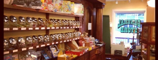 Tannersville General Store is one of Lugares favoritos de justinstoned.