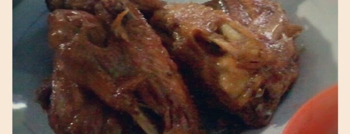 Ayam Goreng Kampung & Gule Kambing "Pak Yadi" is one of JaLan2 di MAGELANG.