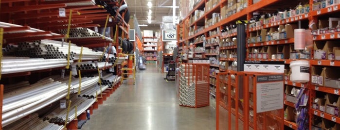 The Home Depot is one of Lugares favoritos de Raghu.