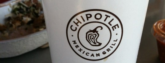 Chipotle Mexican Grill is one of Christine 님이 좋아한 장소.
