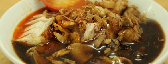 Hokkien Prawn Mee (三條路888福建面) is one of Penang Food List.