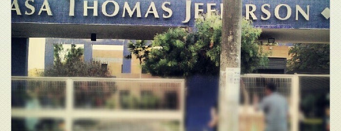 Casa Thomas Jefferson is one of สถานที่ที่ Rogério ถูกใจ.