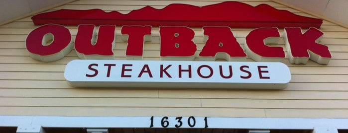 Outback Steakhouse is one of Orte, die Alejandra gefallen.