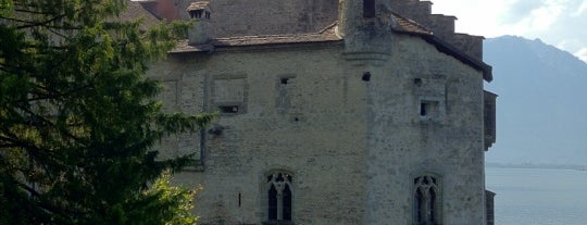 Chillon Şatosu is one of Suíça.