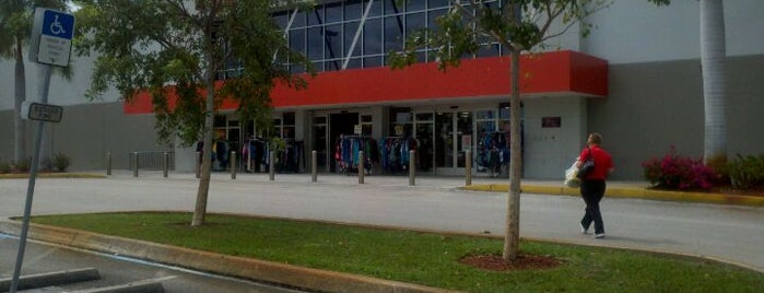Sports Authority is one of Alexandra’s Liked Places.