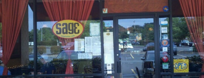 Sage Cafe is one of Lieux qui ont plu à h.
