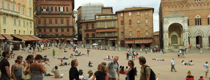 Piazza del Campo is one of Toscane - Août 2009.