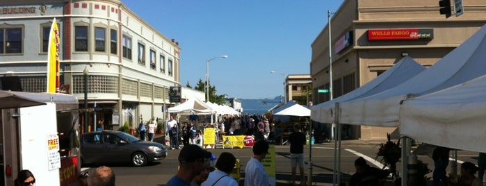 Astoria Sunday Market is one of Ricardoさんのお気に入りスポット.