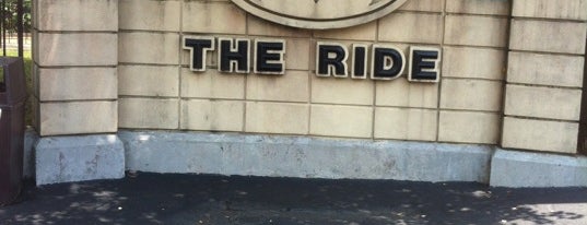 Batman: The Ride is one of Lugares favoritos de NupeKidd.