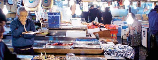 Tsukiji Market is one of Le Top 10 des marchés.