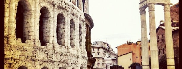 Theatre of Marcellus is one of Supova in Roma.