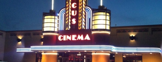 Marcus Orland Park Cinema is one of Dave'nin Beğendiği Mekanlar.