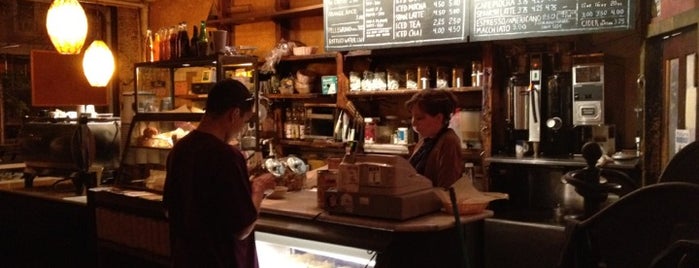 Verb Café is one of Tempat yang Disimpan Allison.