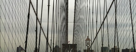 Puente de Brooklyn is one of America's Architecture.