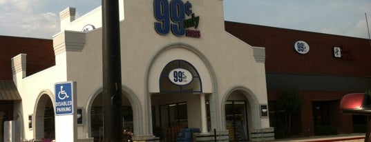 99 Cent Only is one of Lugares favoritos de Scott.