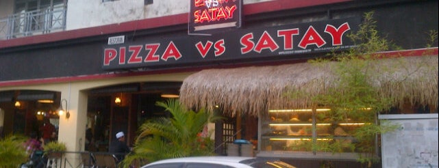 Pizza Vs. Satay is one of Animzさんの保存済みスポット.