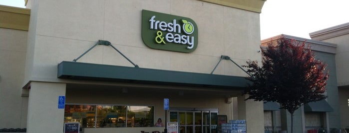 Fresh & Easy Neighborhood Market is one of Ryan : понравившиеся места.