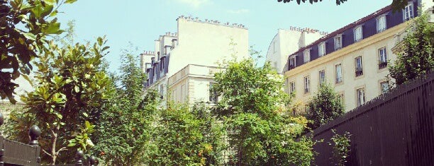 Jardin Anne Frank is one of To-Do in Paris.