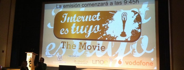 #InternetEsTuyo is one of Orte, die Lucía gefallen.
