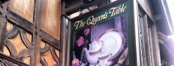 The Queen's Table is one of Orte, die A gefallen.