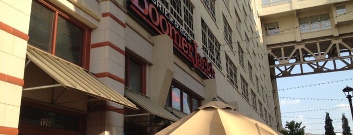 BoomerJack's Grill & Bar is one of Locais salvos de Liv.