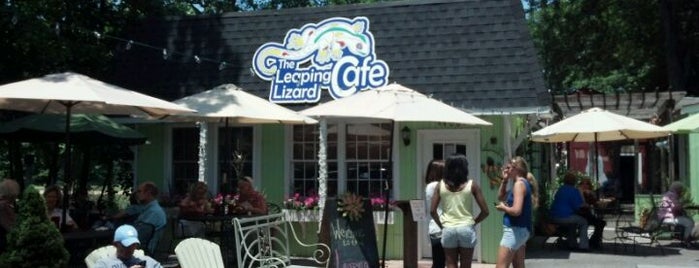 Leaping Lizard Cafe is one of Orte, die Shafer gefallen.
