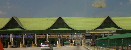Plaza Tol Sungai Rasau is one of Highway & Common Road.